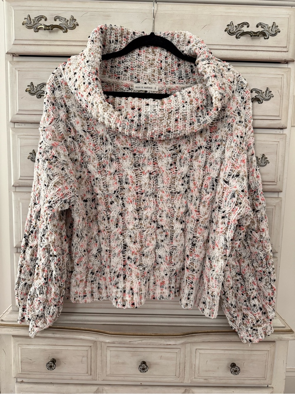Moon & Madison Collection  Speckled Cable Cowl Neck Muticolored popcorn Sweater